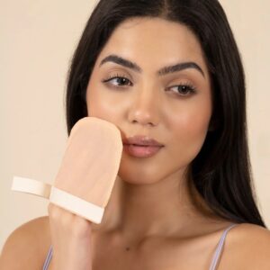 Silk Exfoliating Glove face